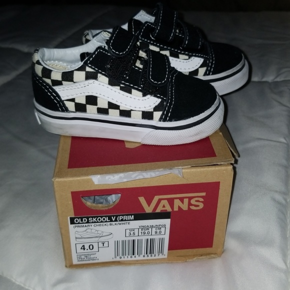 check vans size 4